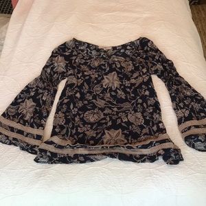 Altar’d state bell sleeve blouse